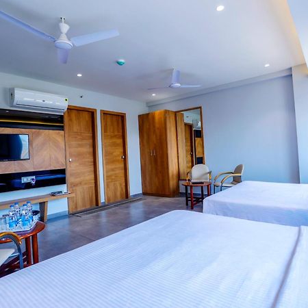 Hotel Om Somnāth Εξωτερικό φωτογραφία