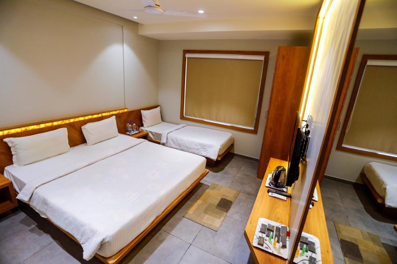 Hotel Om Somnāth Εξωτερικό φωτογραφία