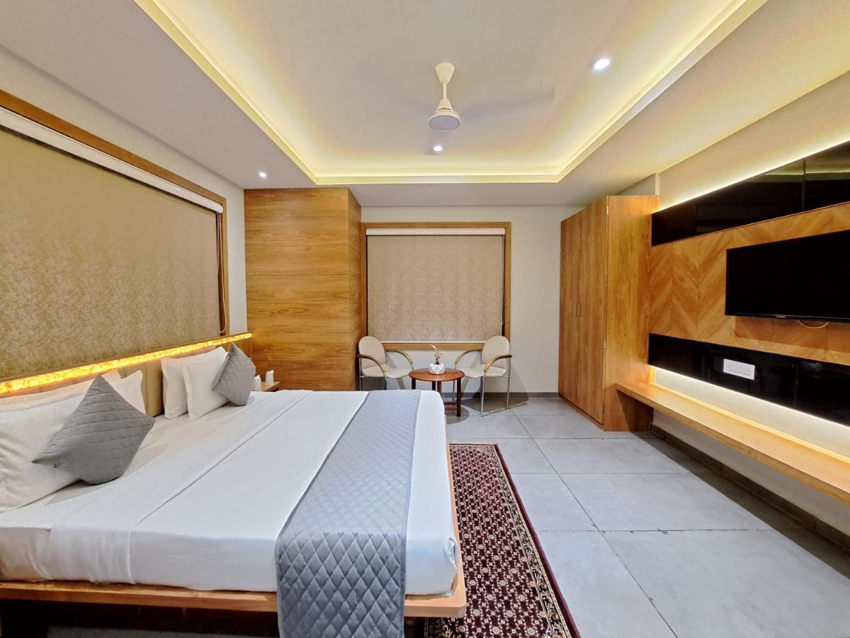 Hotel Om Somnāth Εξωτερικό φωτογραφία