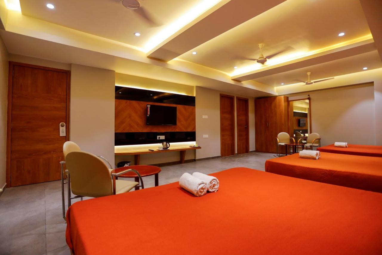 Hotel Om Somnāth Εξωτερικό φωτογραφία