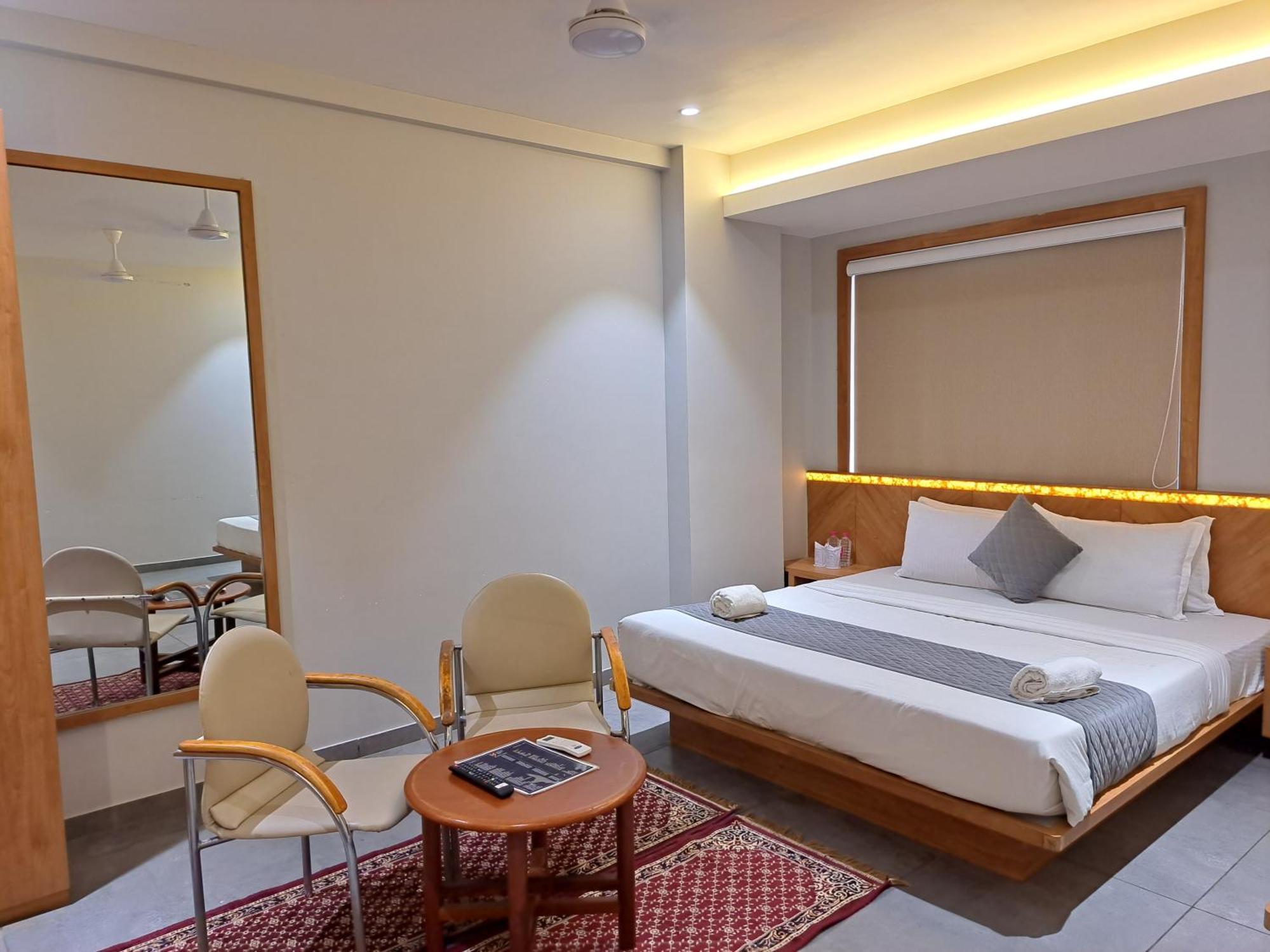 Hotel Om Somnāth Δωμάτιο φωτογραφία